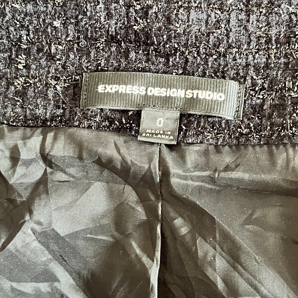 EXPRESS DESIGN STUDIO SZ 0 CROPPED BOUCLE EYELASH TWEED FUNNEL NECK JACKET - Picture 5 of 7
